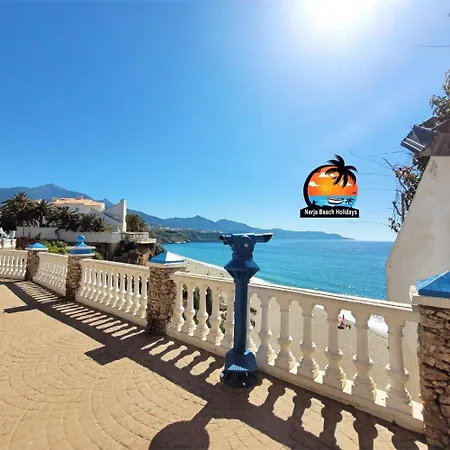 2 Bedroom - Coronado Apartment *